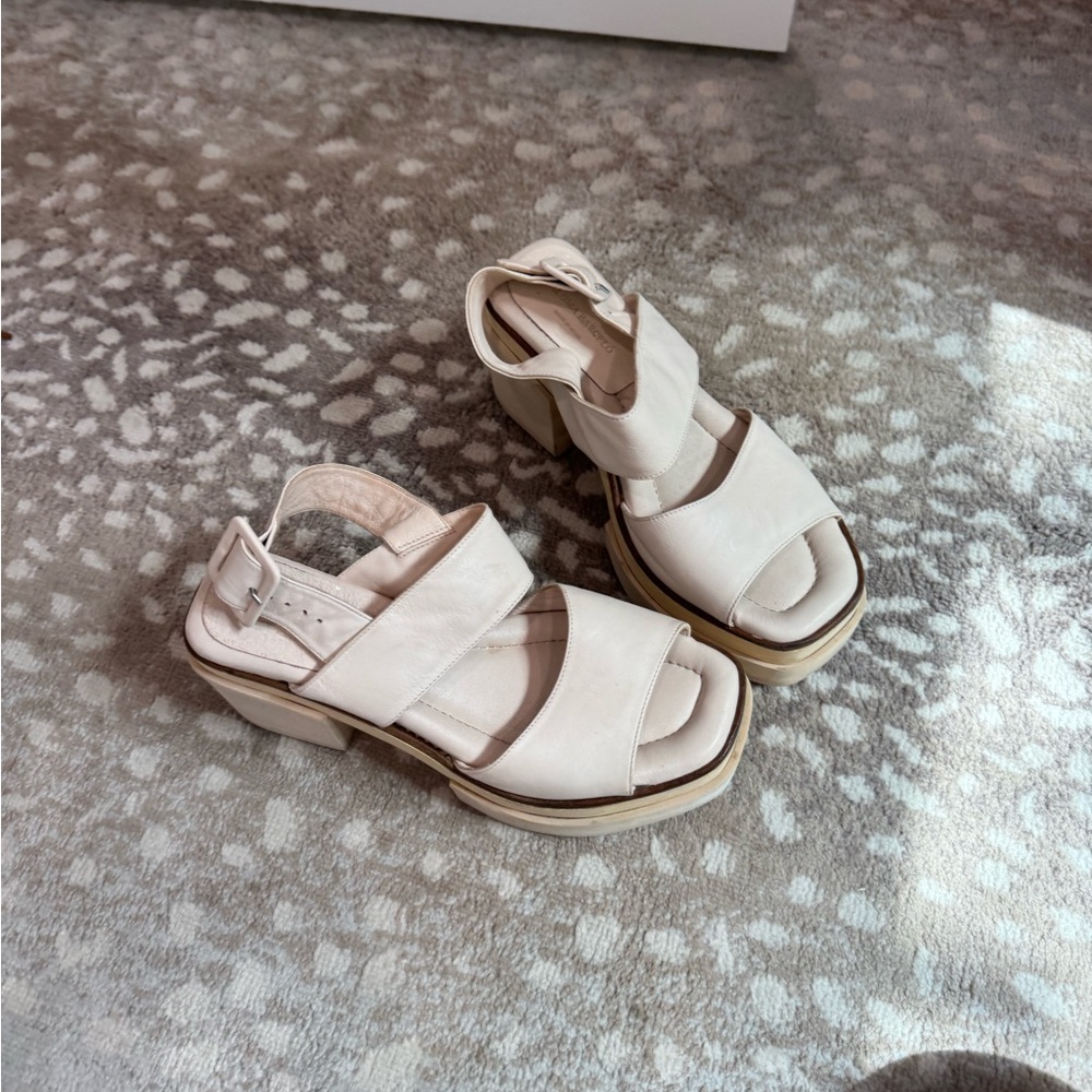 Paloma Barcelo Block Heel